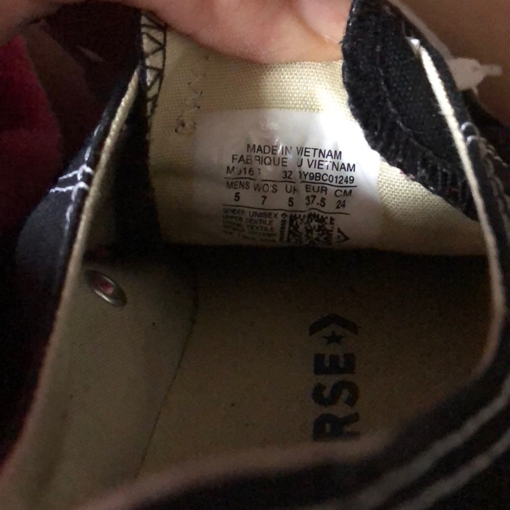 Convers - Picture 3 of 3